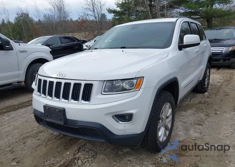 2015 Jeep Grand Cherokee Laredo z USA, uszkodzony, nr VIN 1C4RJFAG2FC211906